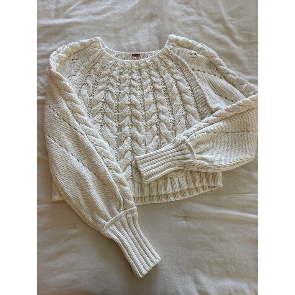 Free people chunky cable knit sweater XS